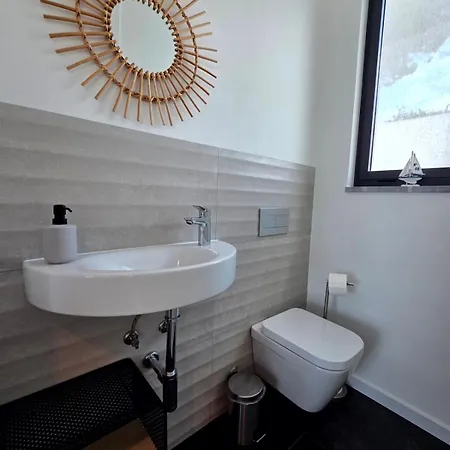Exceptional With A Panoramic Views Over The Obidos Lagoon * Nadadouro
