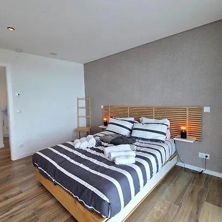 Exceptional With A Panoramic Views Over The Obidos Lagoon *